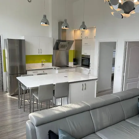 Du Chateau Apartman Tournai